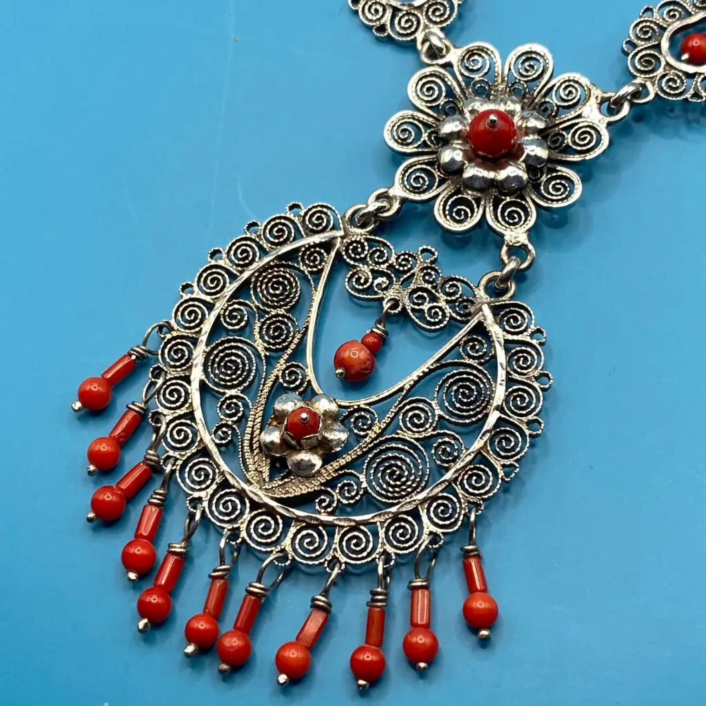 Oaxacan vintage Silver filigree necklace with coral circa