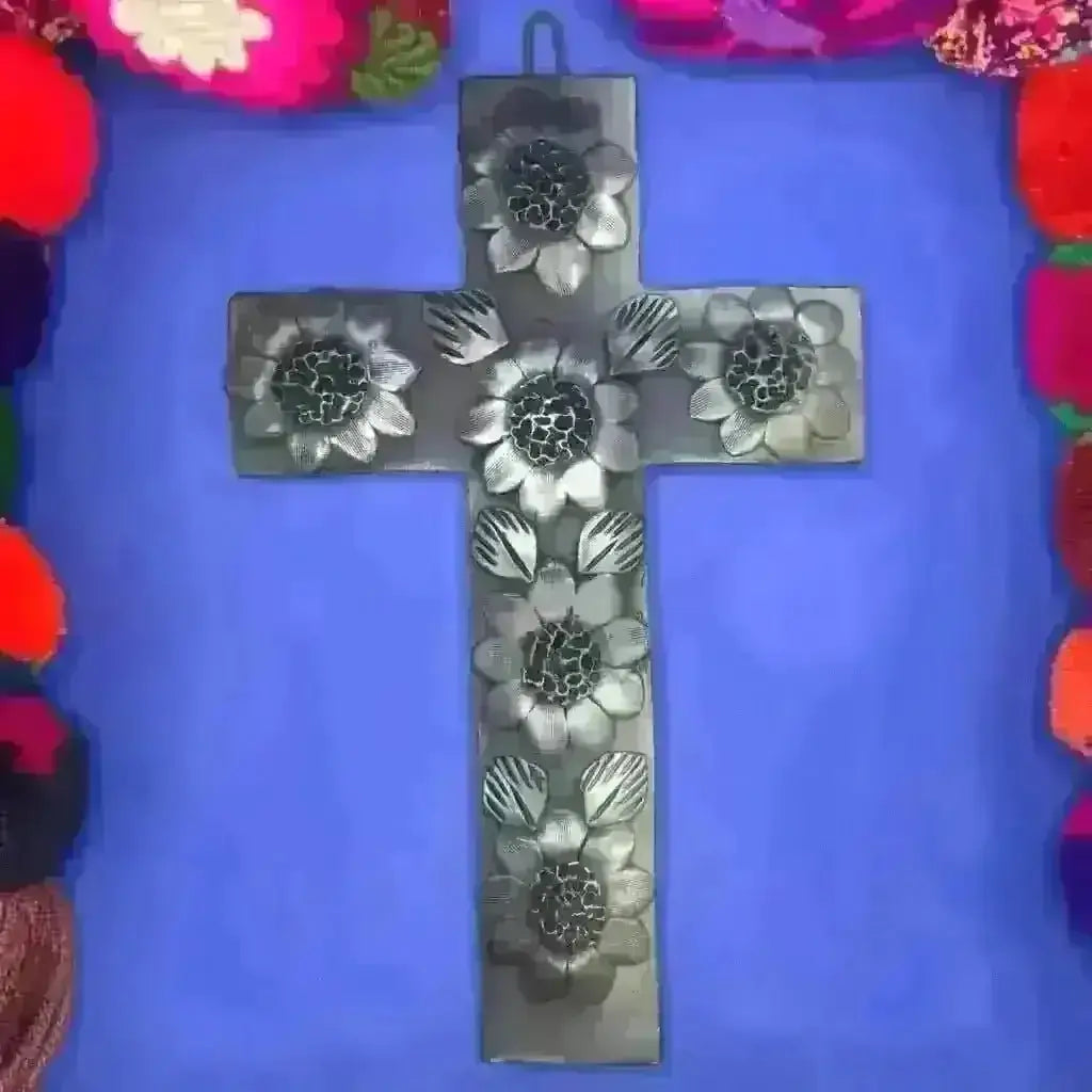 Black pottery cross from San Bartolo Coyotepec - decoration