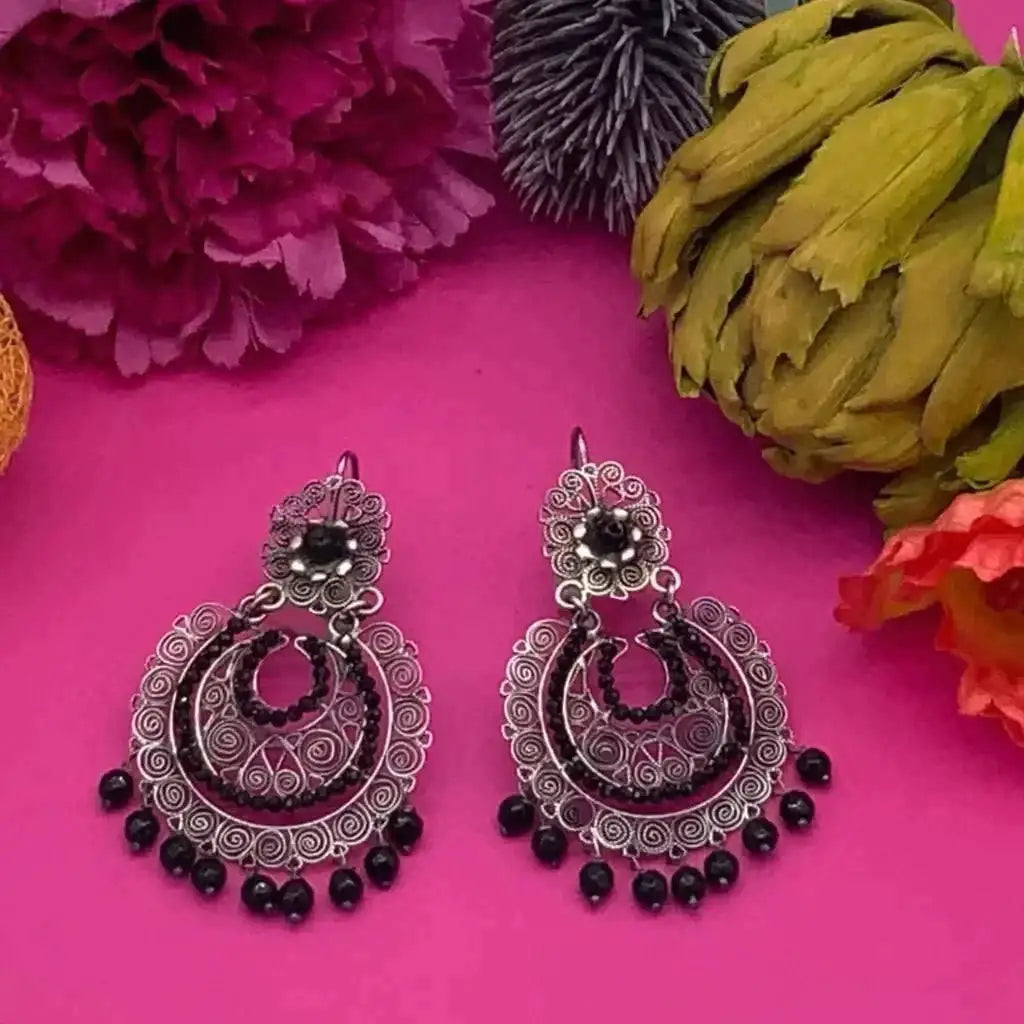 Mexican Silver filigree earrings with onyx beads