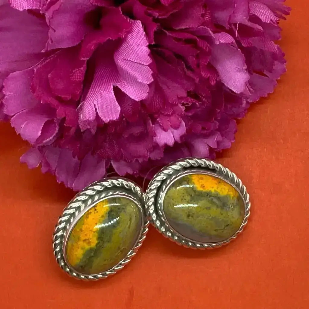 Santo Domingo butter scotch agate earrings by Robert