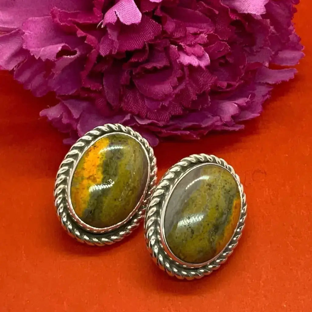 Santo Domingo butter scotch agate earrings by Robert