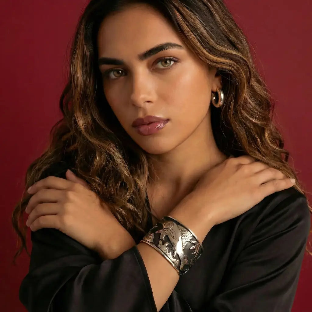 Silver Dolphin Taxco bracelet modern design and delightful!