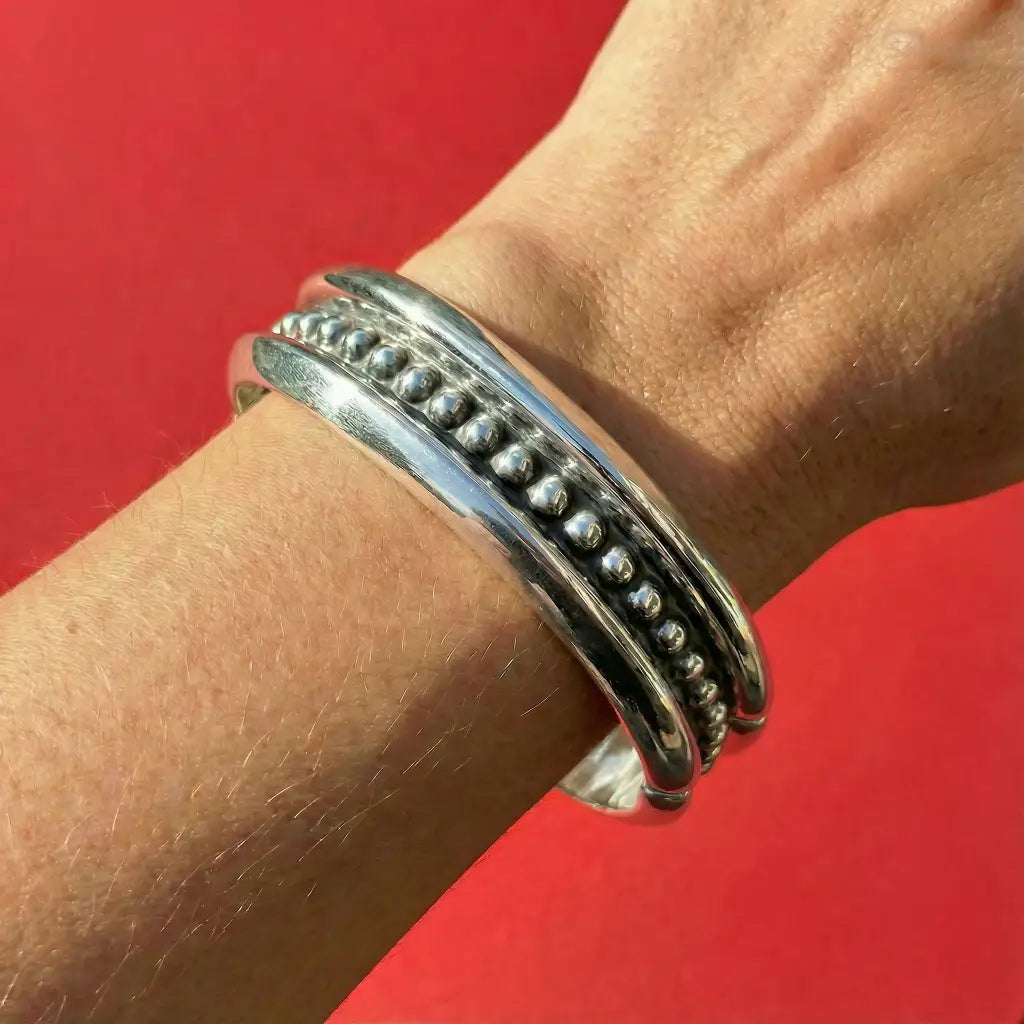 Silver dot Taxco clamper bracelet modern design like vintage