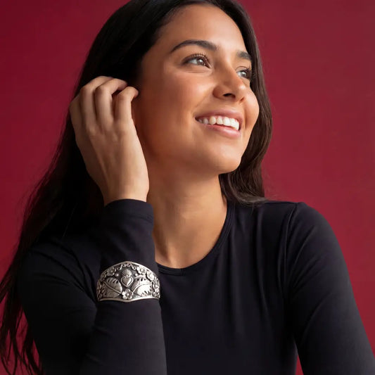 Silver Taxco bracelet modern design with gorgeous heart