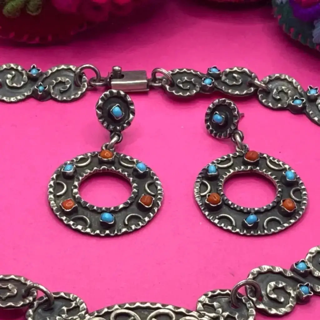 Vintage Mexican Matl Poulet style silver necklace