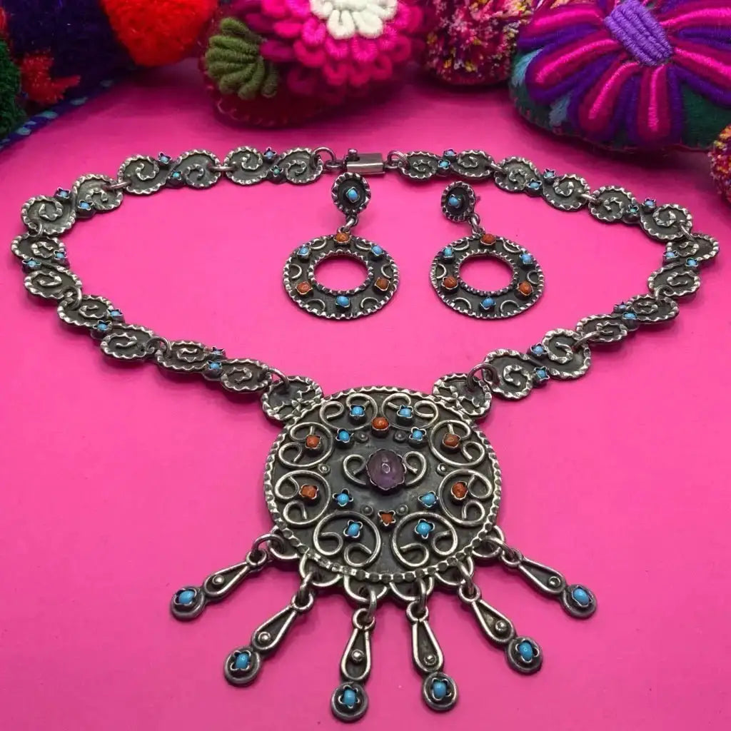 Vintage Mexican Matl Poulet style silver necklace