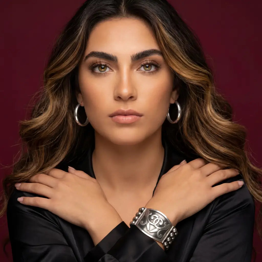 Vintage Taxco bracelet with inlaid silver circa 1940